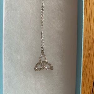 Touchstone Crystal - Irish trinity symbol